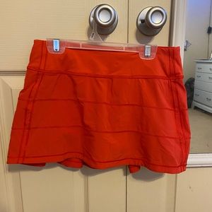 size 4 lululemon skirt